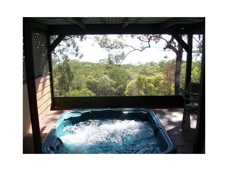 79 PERULPA DVE, Lamb Island QLD 4184