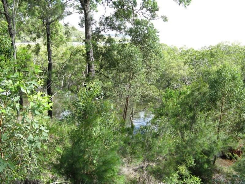 79 PERULPA DVE, Lamb Island QLD 4184