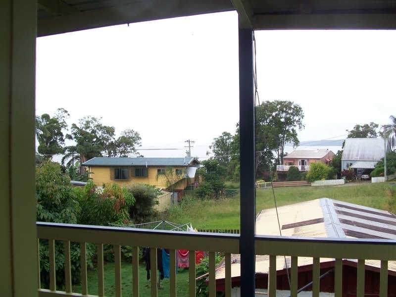 12 Shelly Crescent, Lamb Island QLD 4184