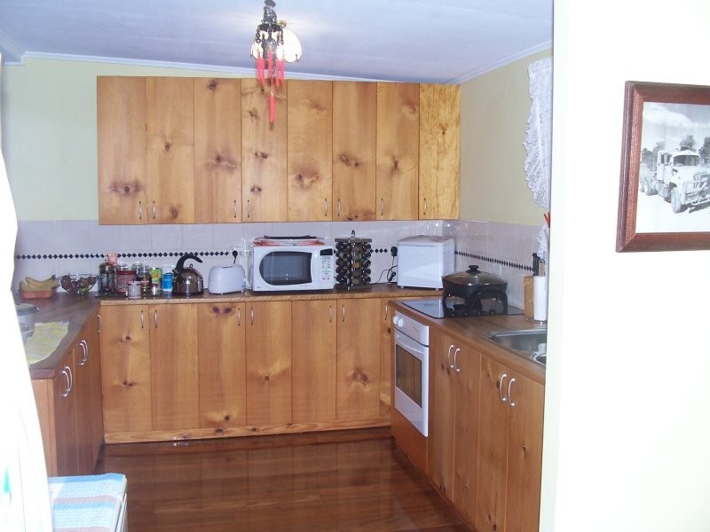 12 Shelly Crescent, Lamb Island QLD 4184