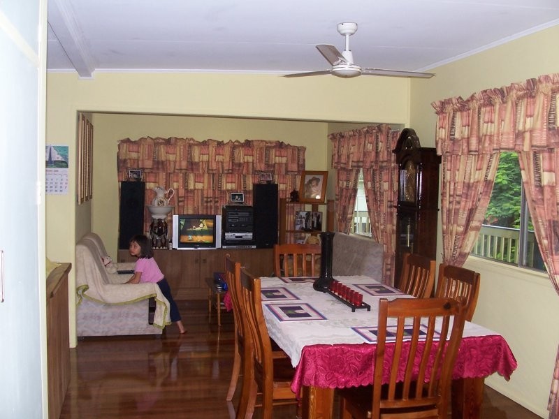 12 Shelly Crescent, Lamb Island QLD 4184