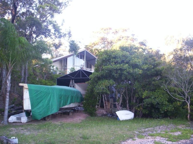 12 RUSSELL, Macleay Island QLD 4184