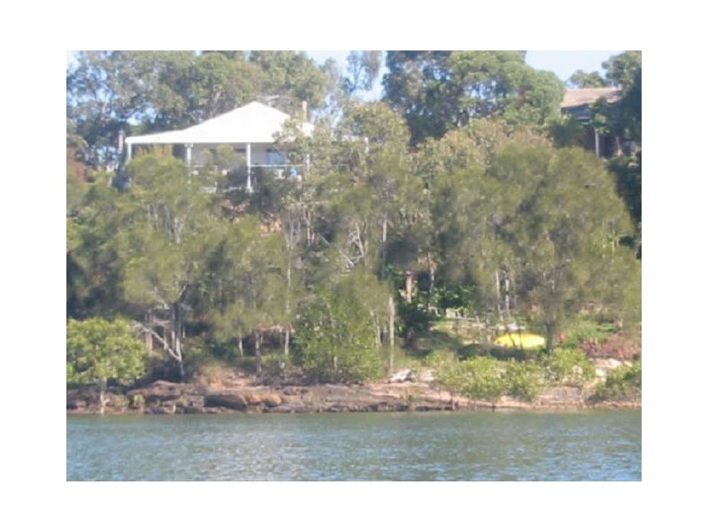 11-13 Pacific Street, Lamb Island QLD 4184