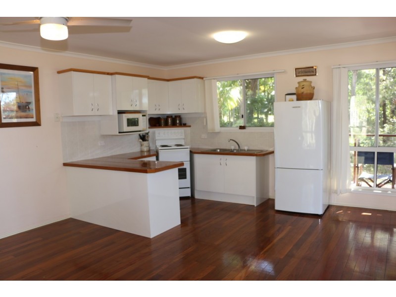 24 WANDA STREET, Macleay Island QLD 4184
