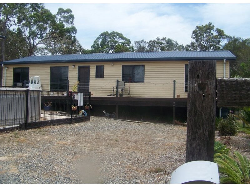 67 EASTBOURNE TERRACE, Macleay Island QLD 4184
