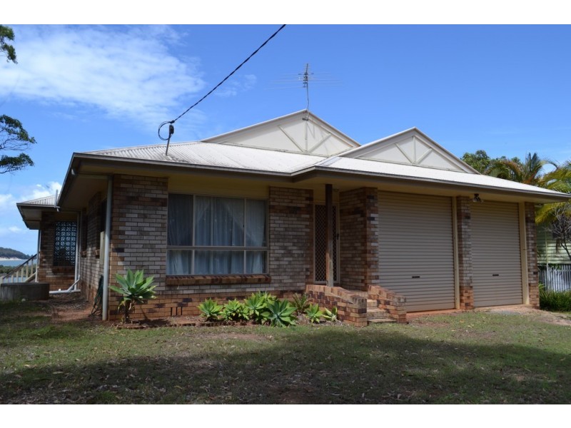 102 CRESCENT DRIVE, Russell Island QLD 4184