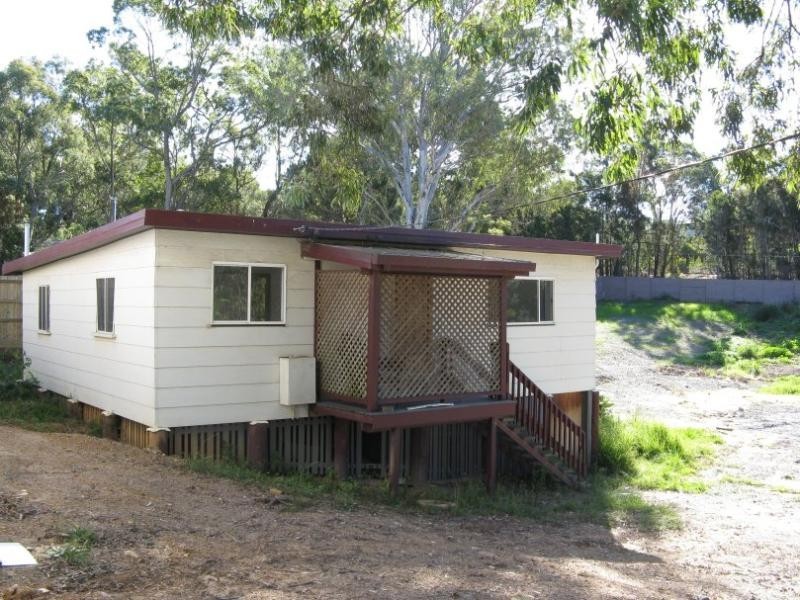 36 Scarborough Terrace, Macleay Island QLD 4184