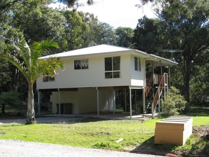 11 EUMINA STREET, Macleay Island QLD 4184