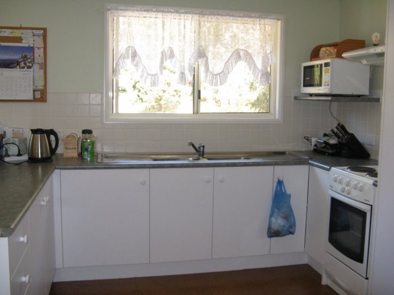 11 EUMINA STREET, Macleay Island QLD 4184