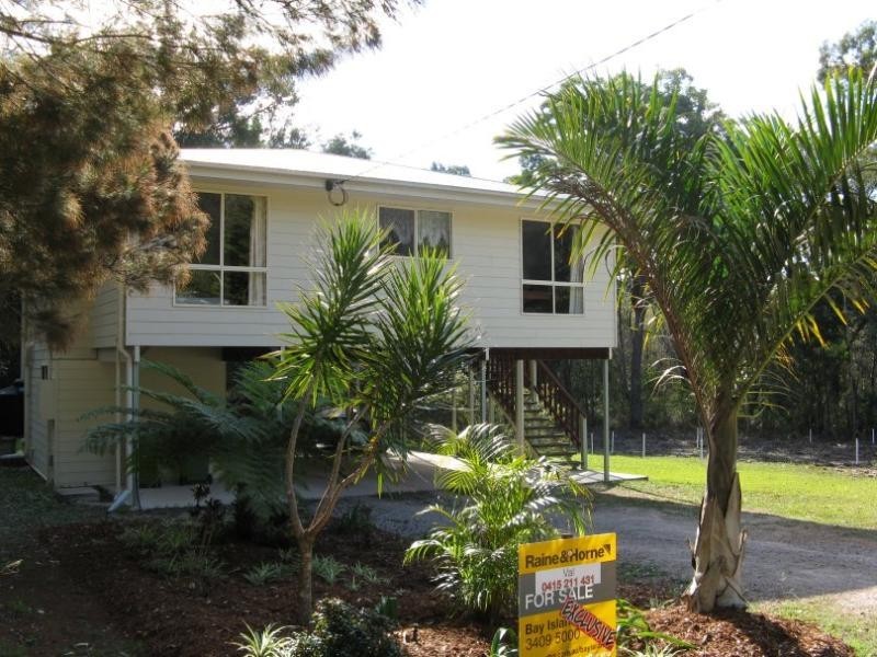 11 EUMINA STREET, Macleay Island QLD 4184