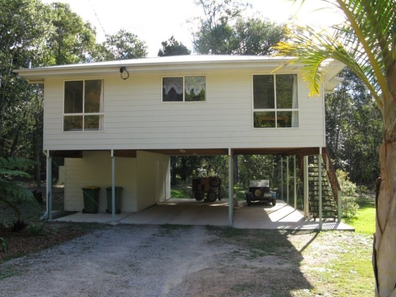 11 EUMINA STREET, Macleay Island QLD 4184