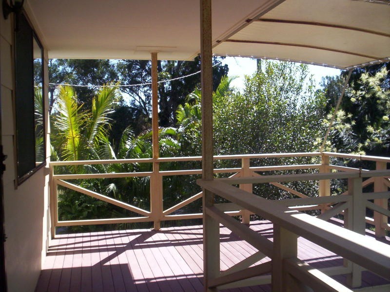 56 GORDON RD, Macleay Island QLD 4184