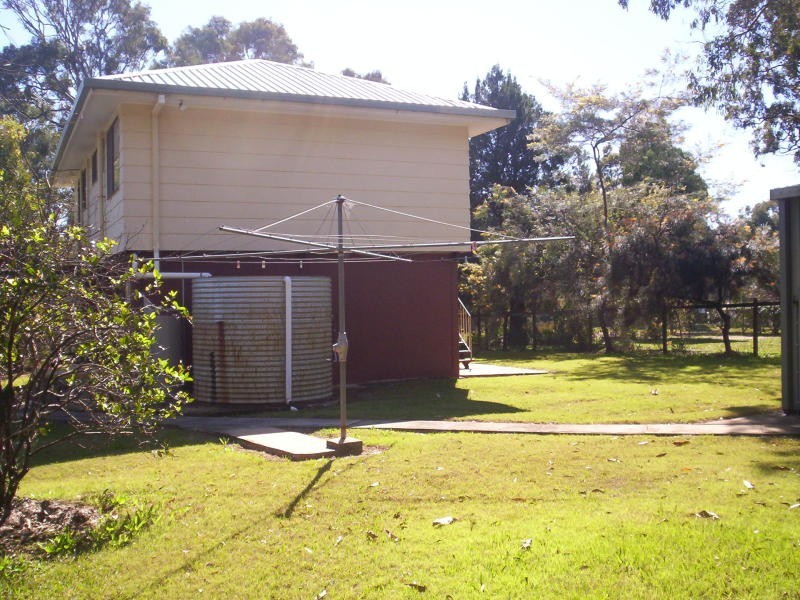 56 GORDON RD, Macleay Island QLD 4184