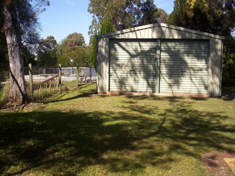 56 GORDON RD, Macleay Island QLD 4184