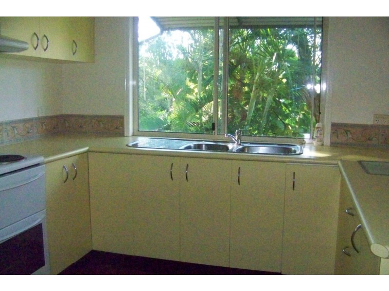 60 PERULPA DR, Lamb Island QLD 4184