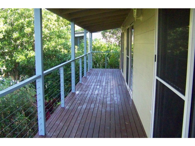 60 PERULPA DR, Lamb Island QLD 4184