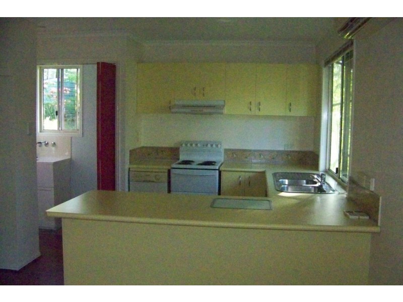 60 PERULPA DR, Lamb Island QLD 4184