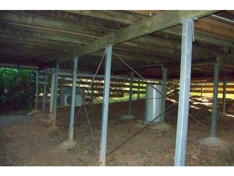 60 PERULPA DR, Lamb Island QLD 4184