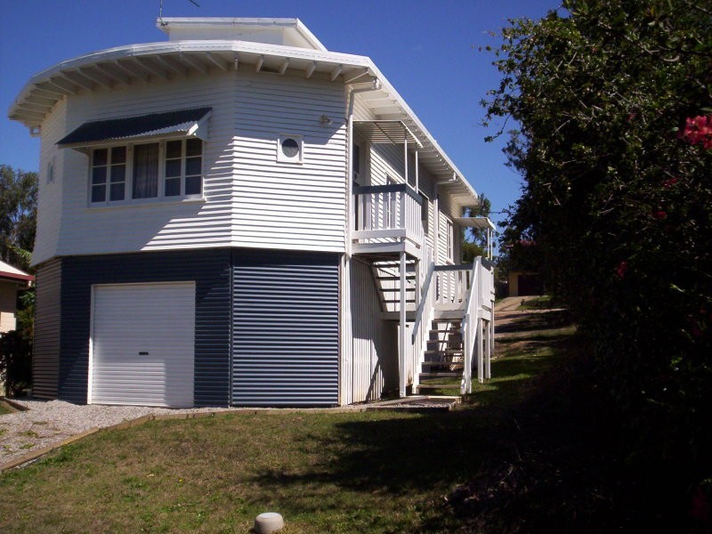 11 CAMENA, Macleay Island QLD 4184