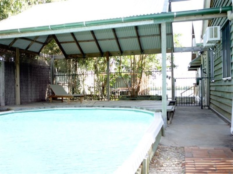8 EMILY CRESCENT, Macleay Island QLD 4184