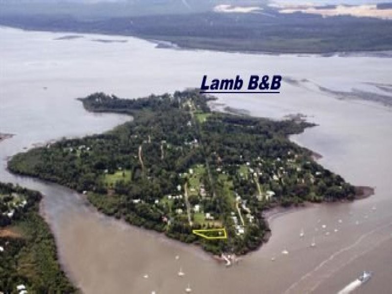 11 Resthaven Dr, Lamb Island QLD 4184