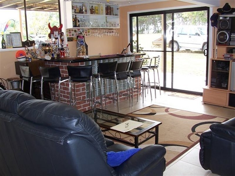 11 Resthaven Dr, Lamb Island QLD 4184