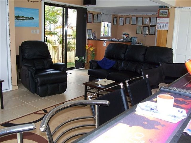 11 Resthaven Dr, Lamb Island QLD 4184