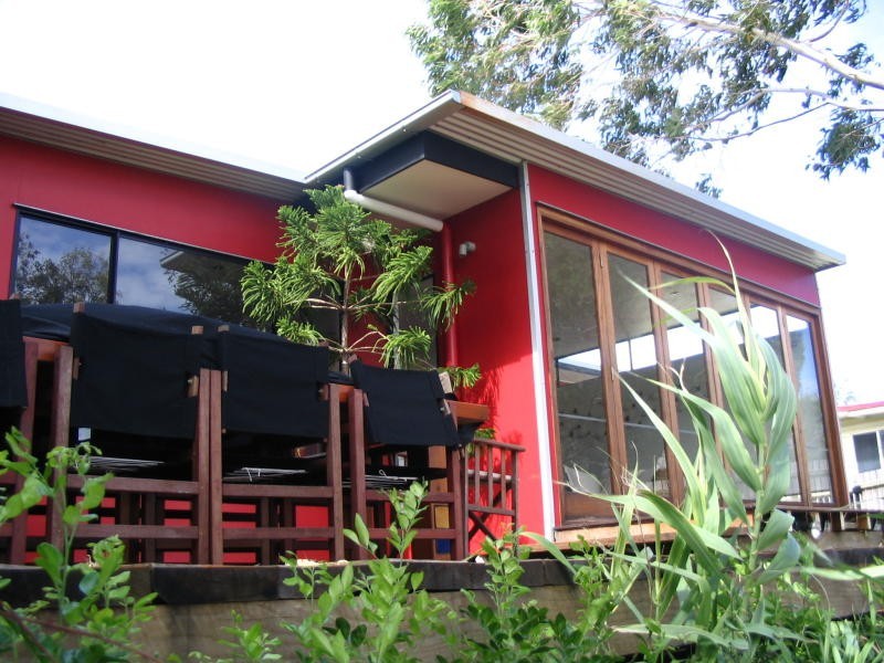 102 Western Rd, Macleay Island QLD 4184