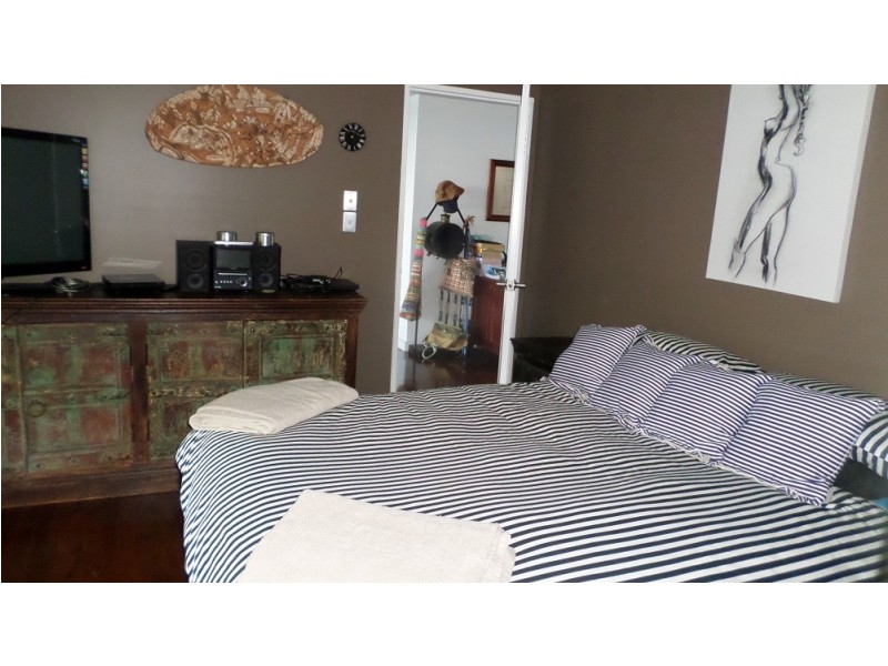 102 Western Rd, Macleay Island QLD 4184