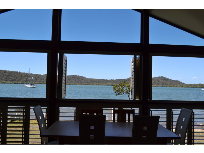 8 BROWNING STREET, Russell Island QLD 4184