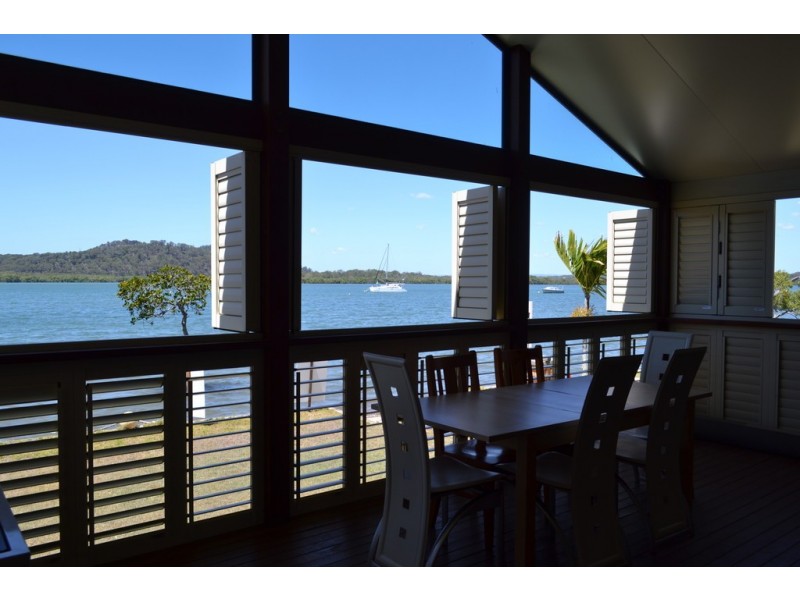 8 BROWNING STREET, Russell Island QLD 4184