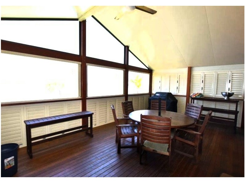 8 BROWNING STREET, Russell Island QLD 4184
