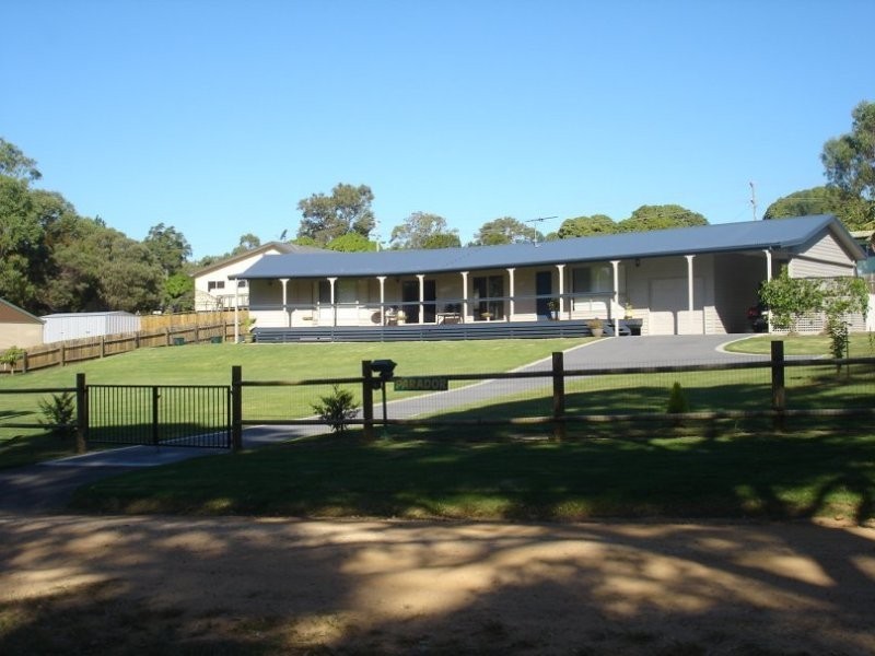 8-10 GORDON ROAD, Macleay Island QLD 4184
