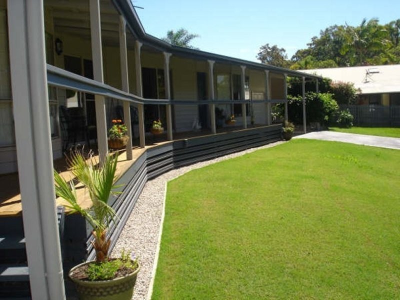 8-10 GORDON ROAD, Macleay Island QLD 4184