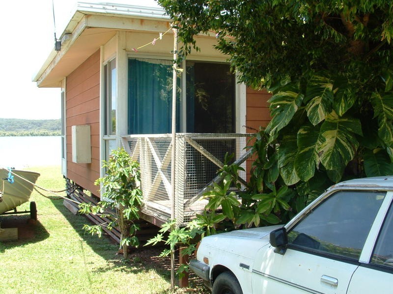 6 Browning St, Russell Island QLD 4184