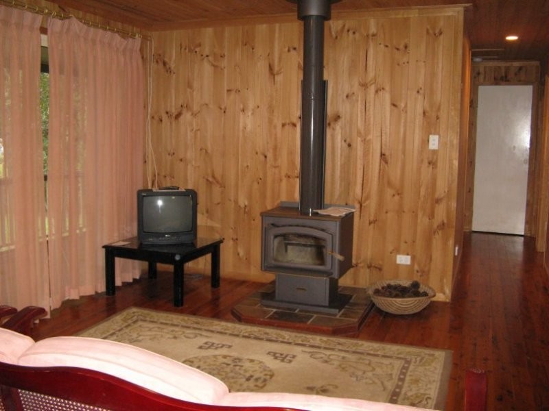 28 KEVIN STREET, Macleay Island QLD 4184