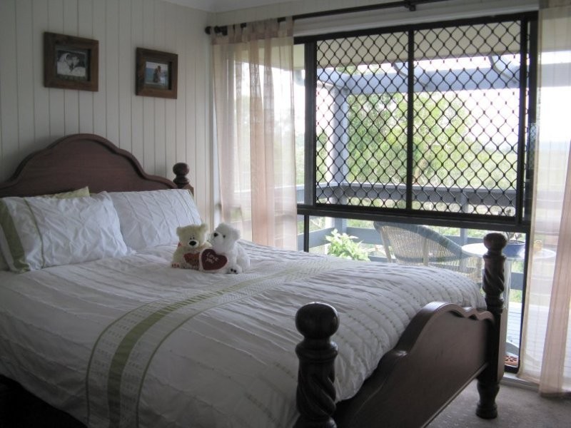 8 TIMOTHY STREET, Macleay Island QLD 4184