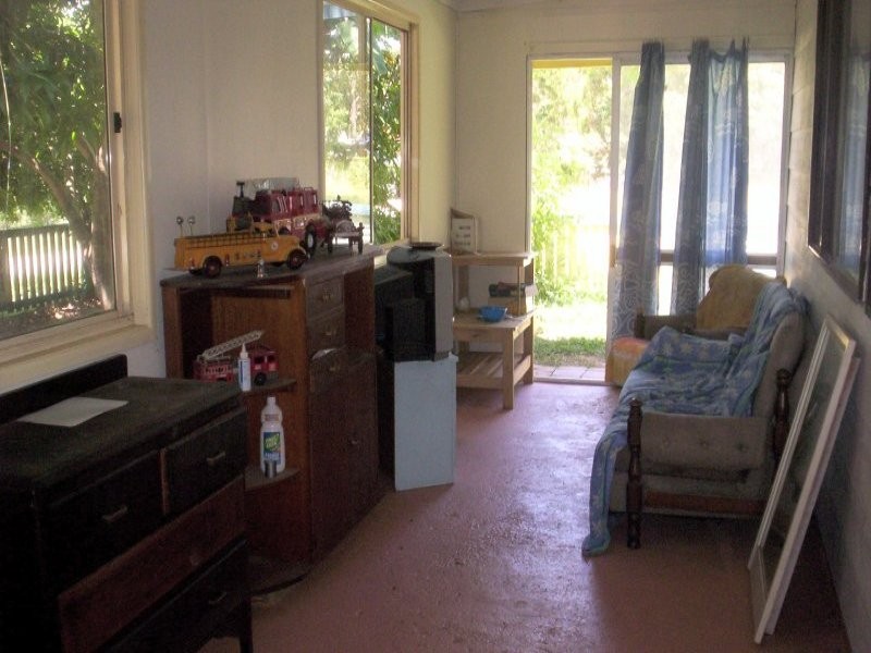 11 Robin, Macleay Island QLD 4184