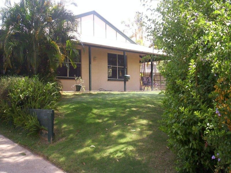 6 Gordon Rd, Macleay Island QLD 4184