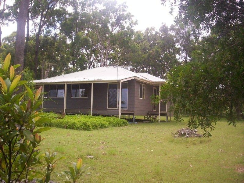 27 Benowa Street, Macleay Island QLD 4184