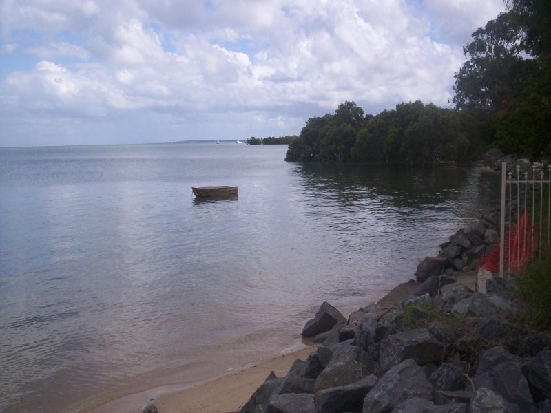 27 Benowa Street, Macleay Island QLD 4184