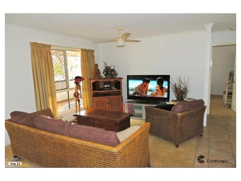 2 Parakeet St, Macleay Island QLD 4184