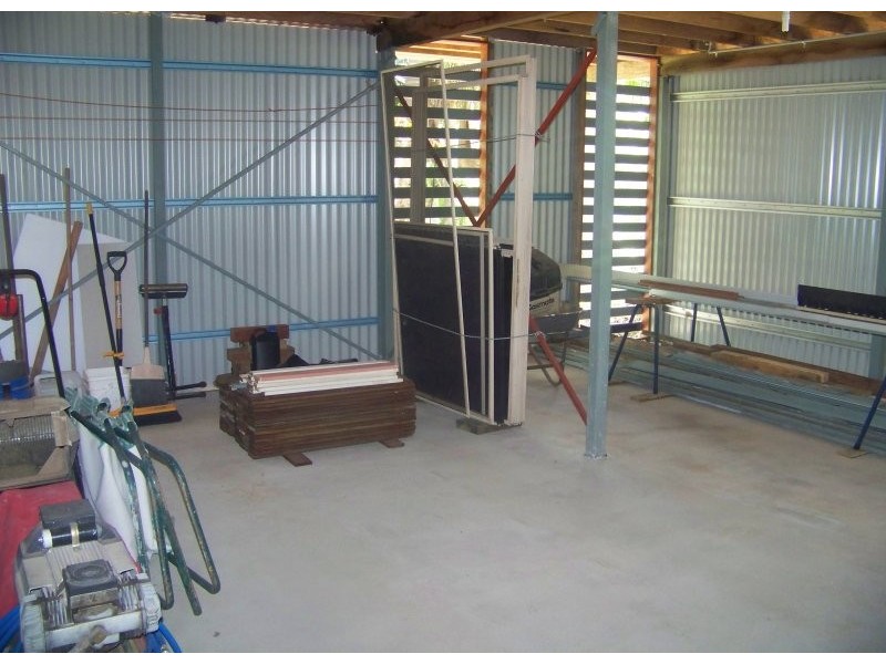 29 Leanne Street, Macleay Island QLD 4184