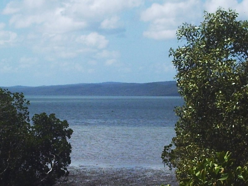 35-37 Calm Waters Cres, Macleay Island QLD 4184