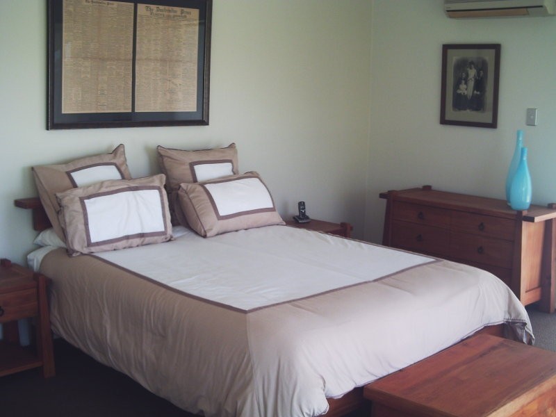 35-37 Calm Waters Cres, Macleay Island QLD 4184