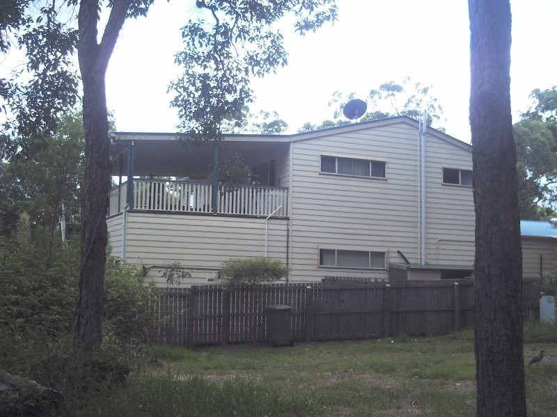 25 High Central Rd, Macleay Island QLD 4184