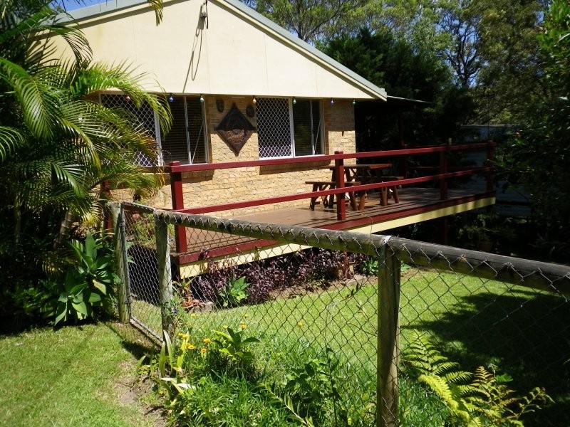 1 Devaney Street, Macleay Island QLD 4184