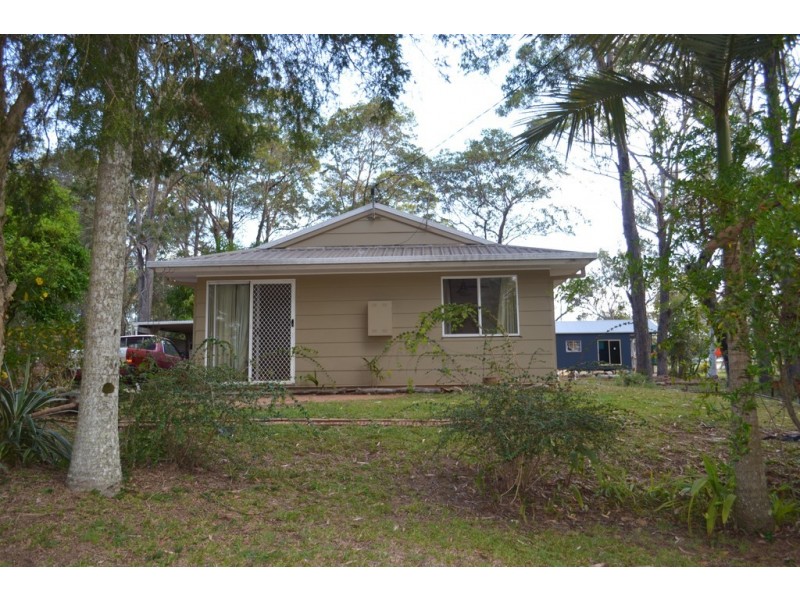 4 PHILLIPS ROAD, Russell Island QLD 4184