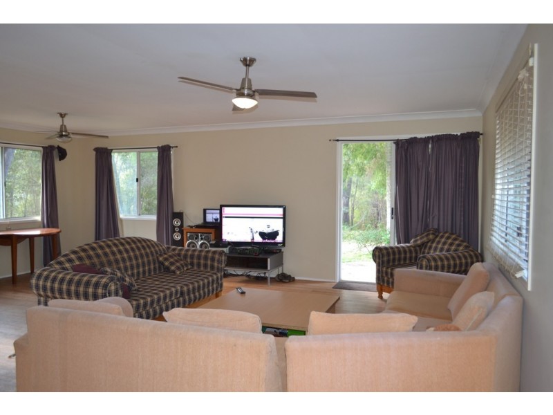 4 PHILLIPS ROAD, Russell Island QLD 4184