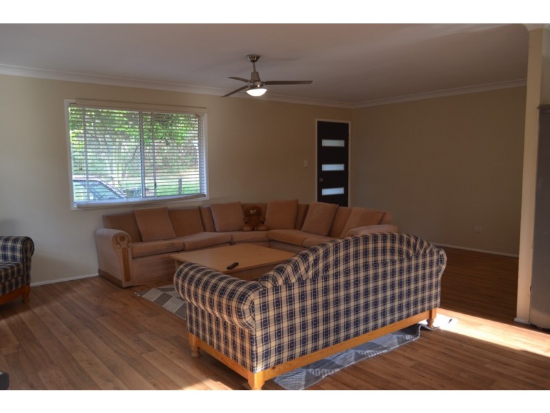 4 PHILLIPS ROAD, Russell Island QLD 4184